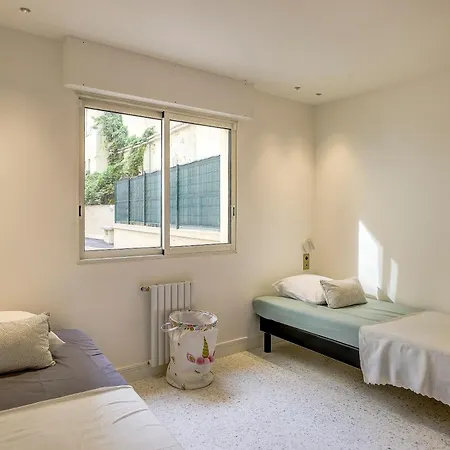 Apartment Perle Rare Au Coeur De La Pinede Antibes